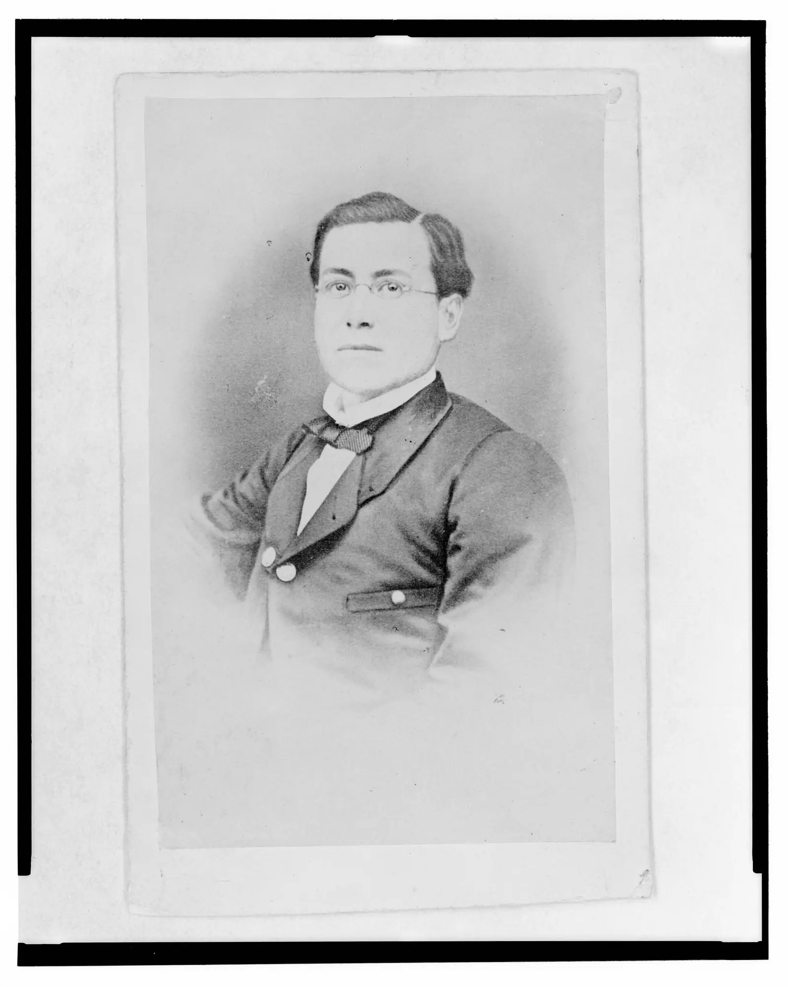 Carte de visite portrait of General Ignacio Zaragoza
